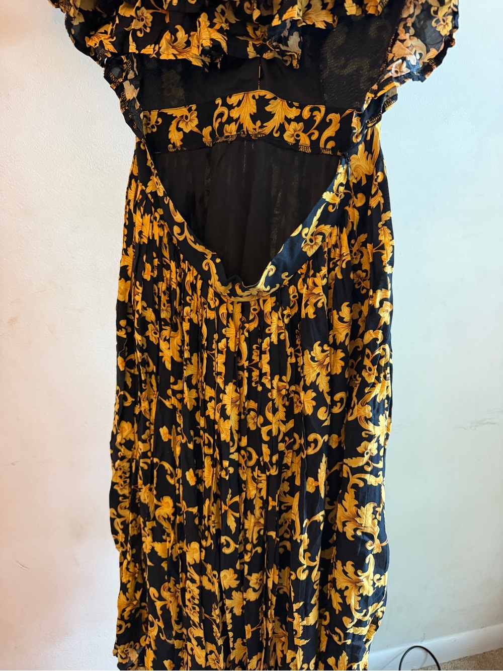 PrettyLittleThing Black and Gold Floral Backless Dress